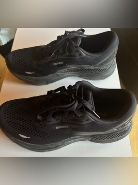 Brooks Adrenaline GTS 23